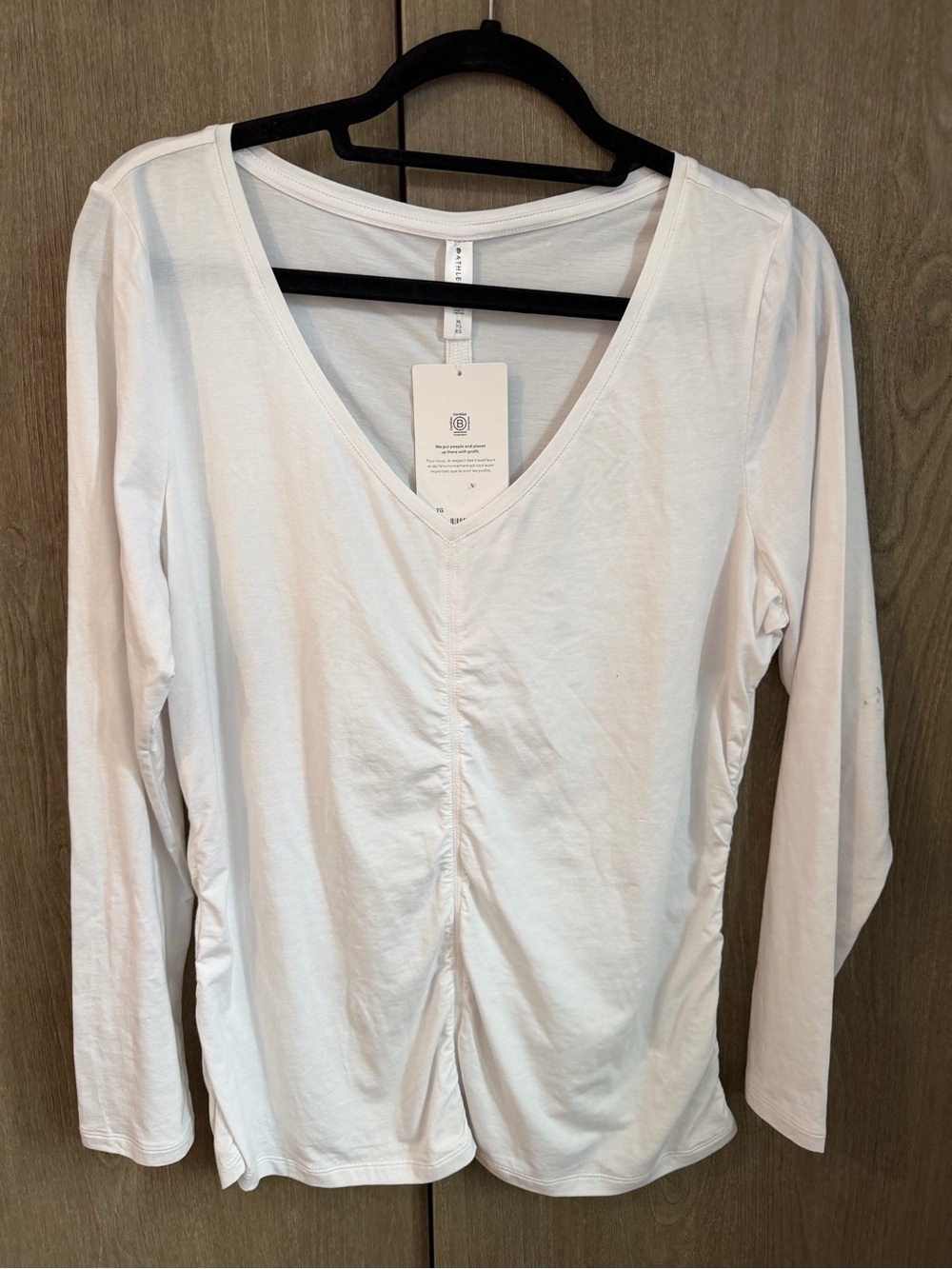 Athleta NWT Women’s V-Neck Long Sleeve Ruched Front Top - White